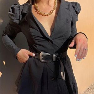 Puffed shoulder blazer